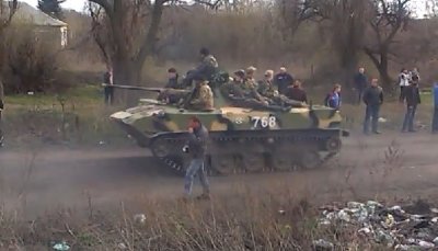 Бронетехника хунты прорывается к Донецку